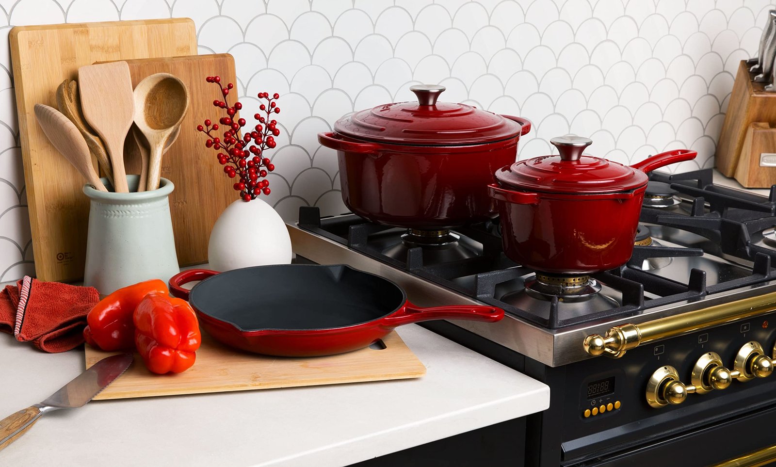 Lodge Enameled Cast Iron Dutch Oven: Timeless Craftsmanship for Your Kitchen